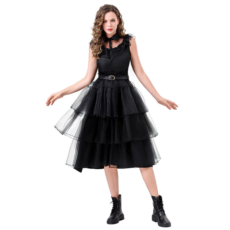 Robe en tulle noire ou rouge à col pour femme